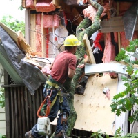 emergency-removal-of-a-large-dead-oak-in-toronto-06